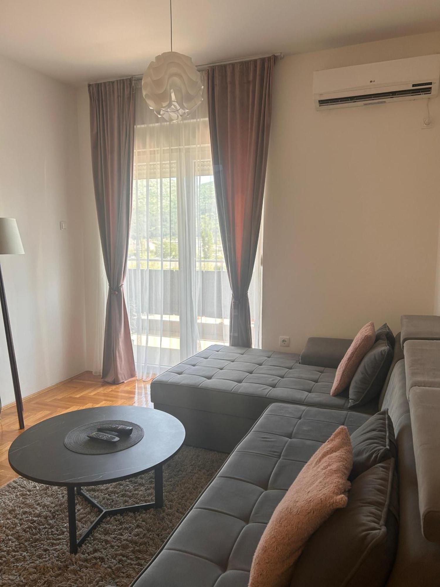 Apartment "Dream&Relax" トレビニエ エクステリア 写真